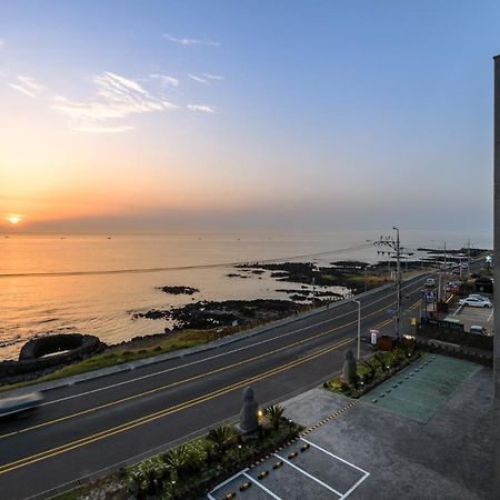 Hotel Mer Bleue Jeju Dış mekan fotoğraf