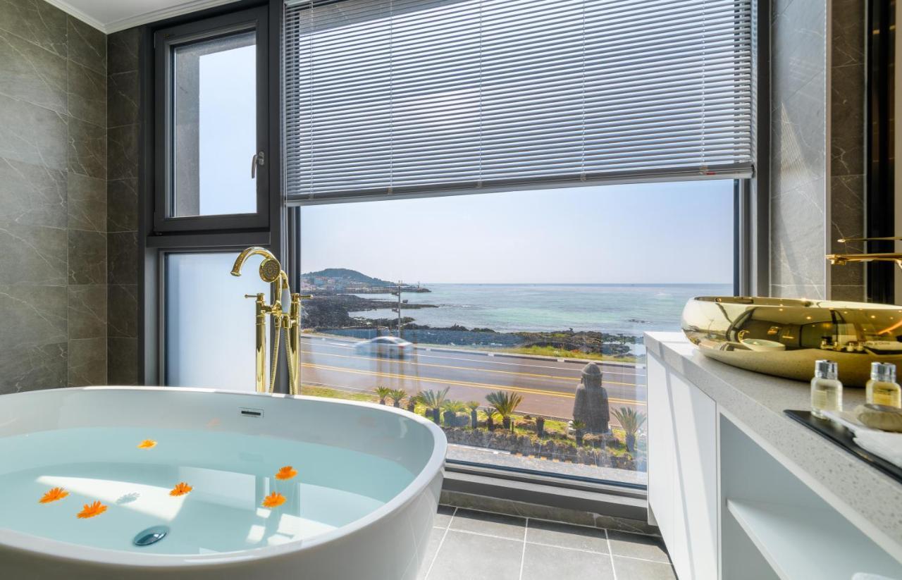Hotel Mer Bleue Jeju Dış mekan fotoğraf